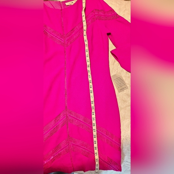 💜Adelyn Rae Satin Fuchsia / Magenta Bell Sleeve Dress - Women's Size S🩷 - Picture 7 of 8